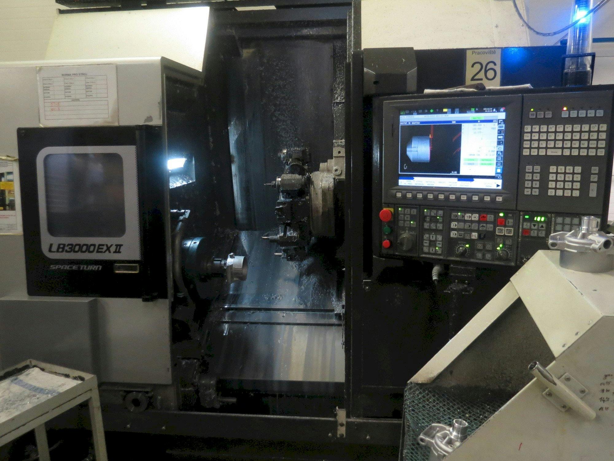 Vooraanzicht  van Okuma LB3000 EX II  machine