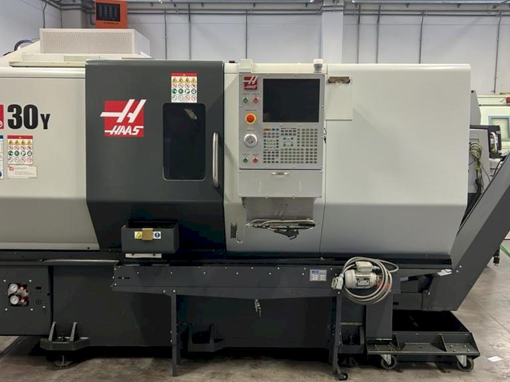 Vooraanzicht  van HAAS DS30Y  machine