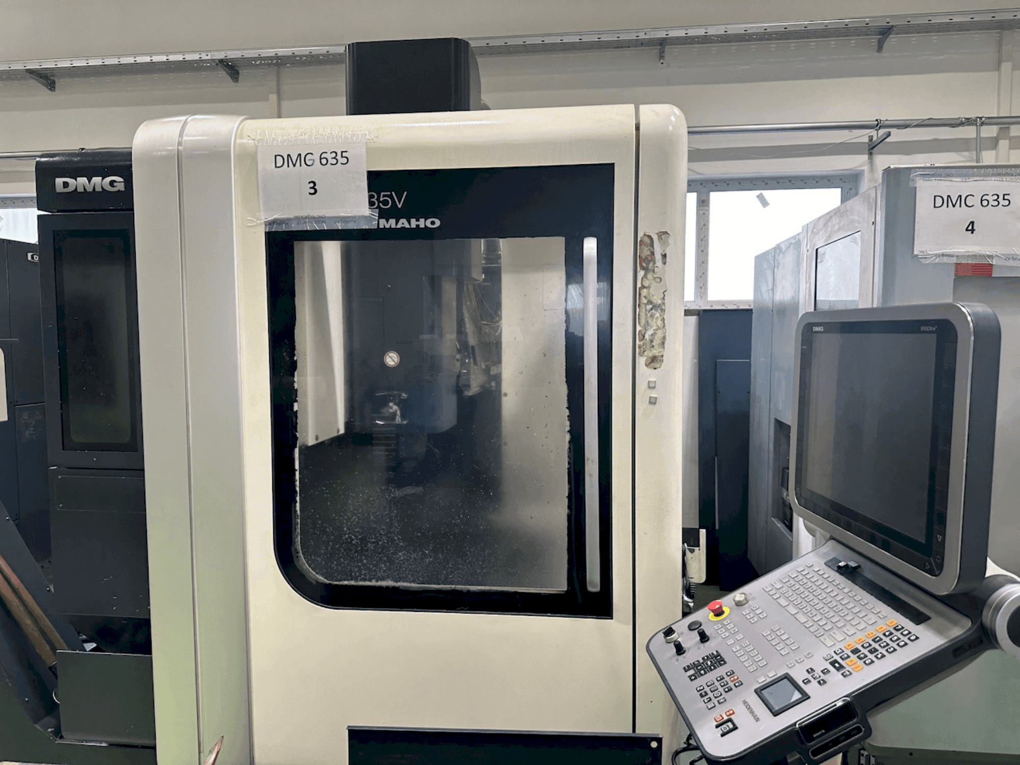 Vooraanzicht  van DECKEL MAHO DMC 635 V  machine