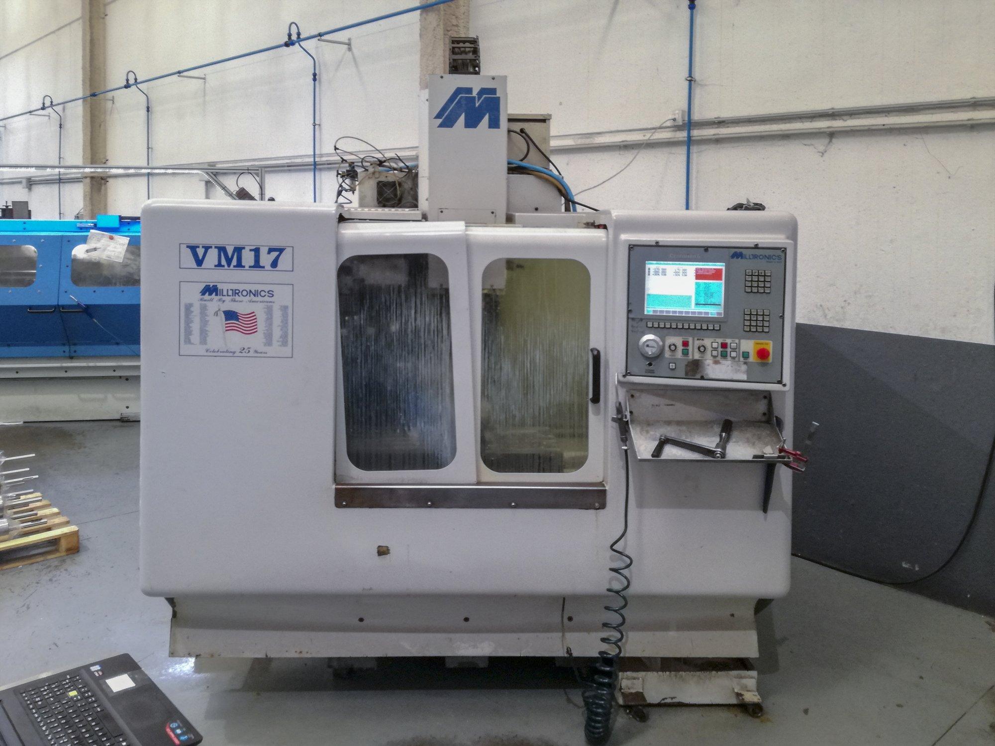 Vooraanzicht  van MILLTRONICS VM 17 machine