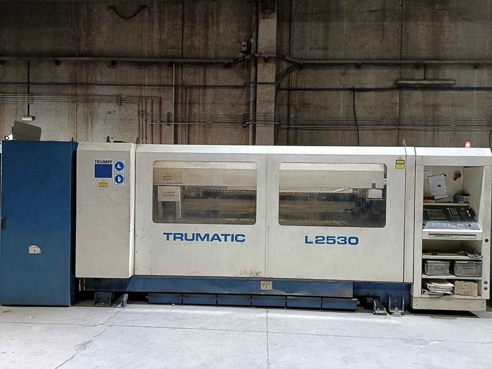 Vooraanzicht  van Trumpf Trumatic L2530  machine