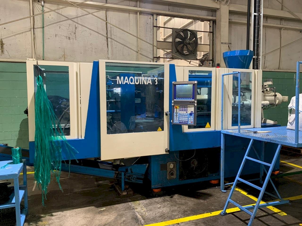 Vooraanzicht  van Krauss Maffei 160/750 CX  machine