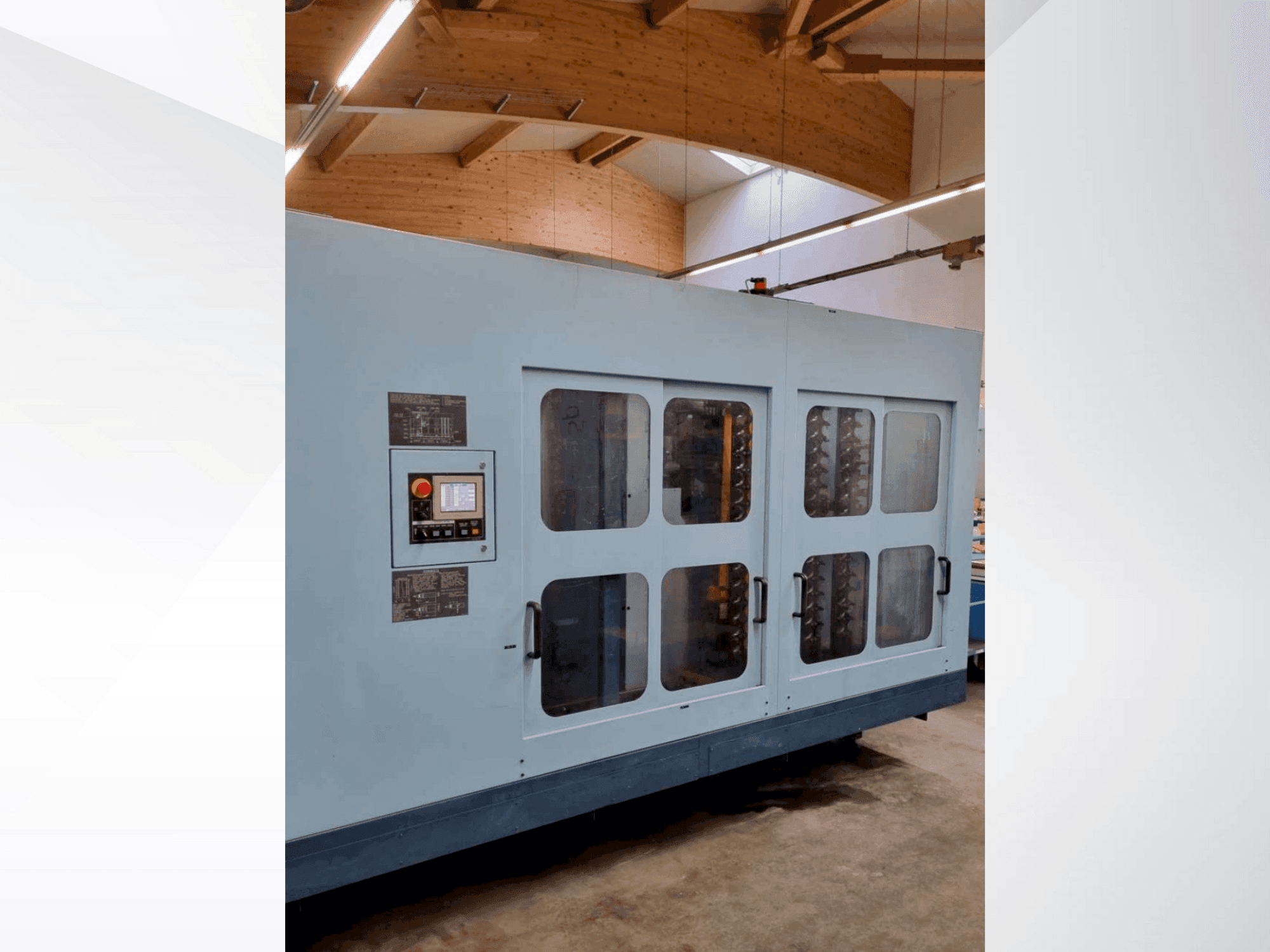 Vooraanzicht  van Matsuura H PLUS-405  machine