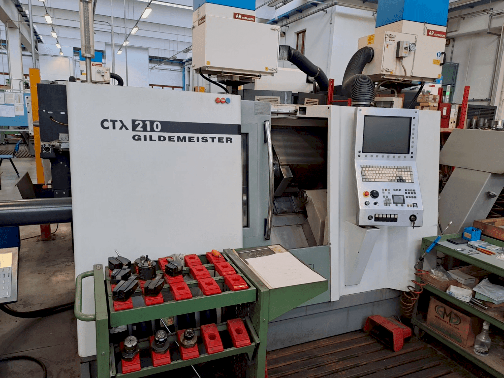 Vooraanzicht  van Gildemeister CTX 210  machine