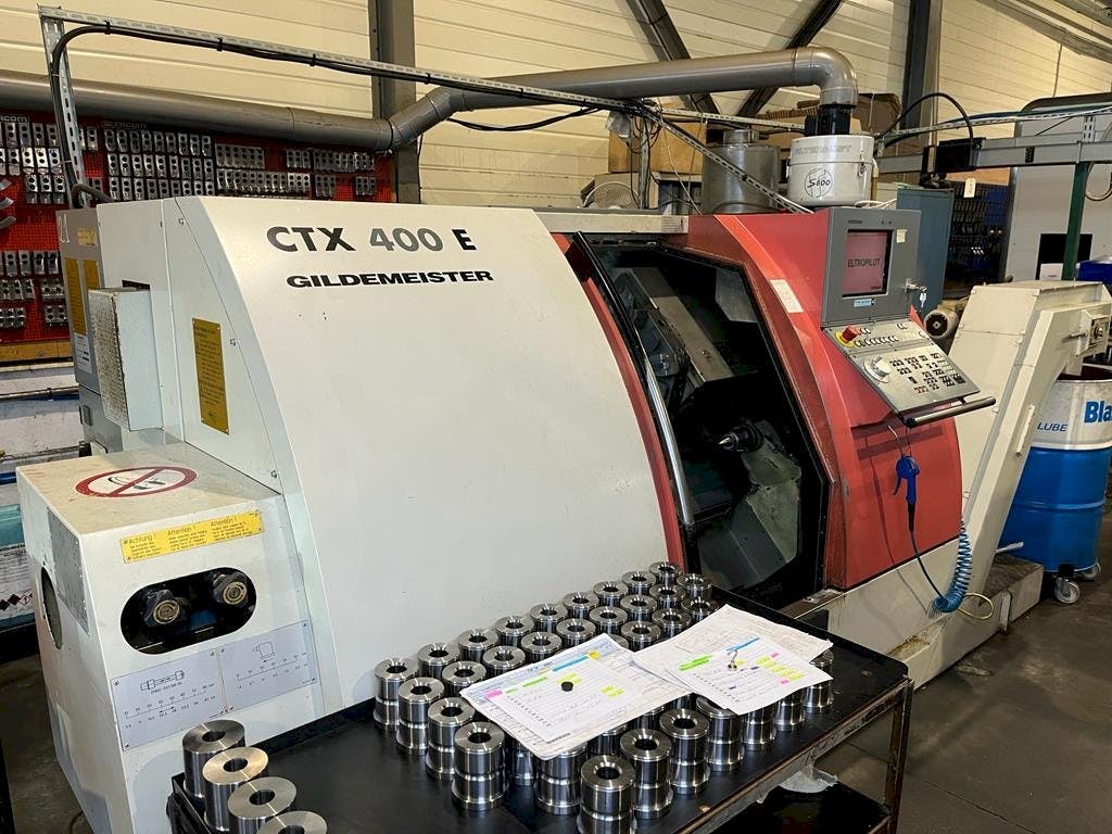 Vooraanzicht  van Gildemeister CTX 400 E  machine