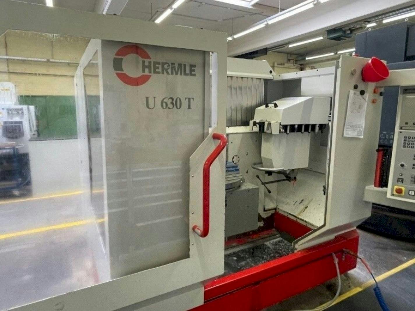 Vooraanzicht  van HERMLE U630T  machine