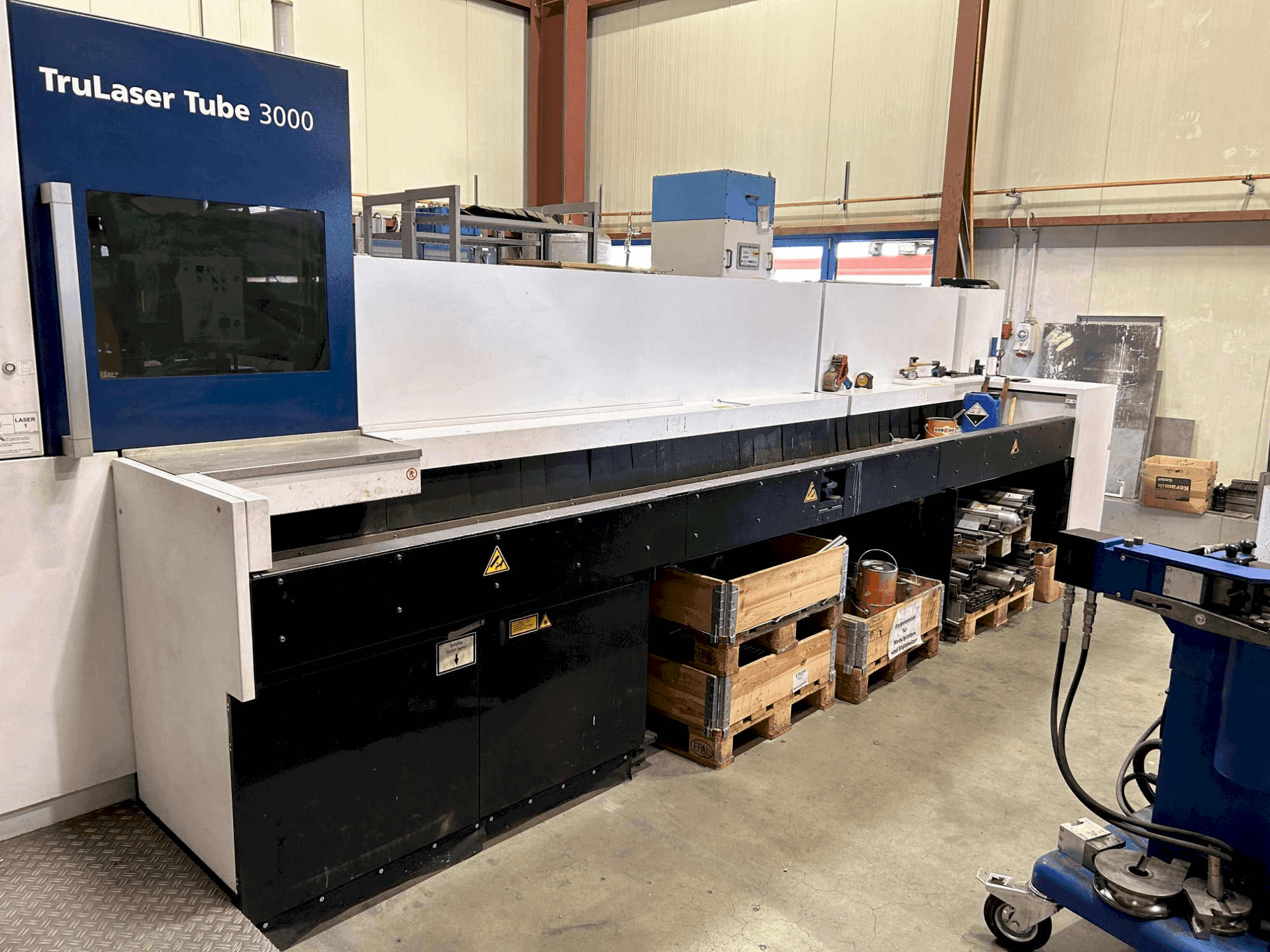 Vooraanzicht  van TRUMPF Tru Laser Tube 3000 Fiber  machine