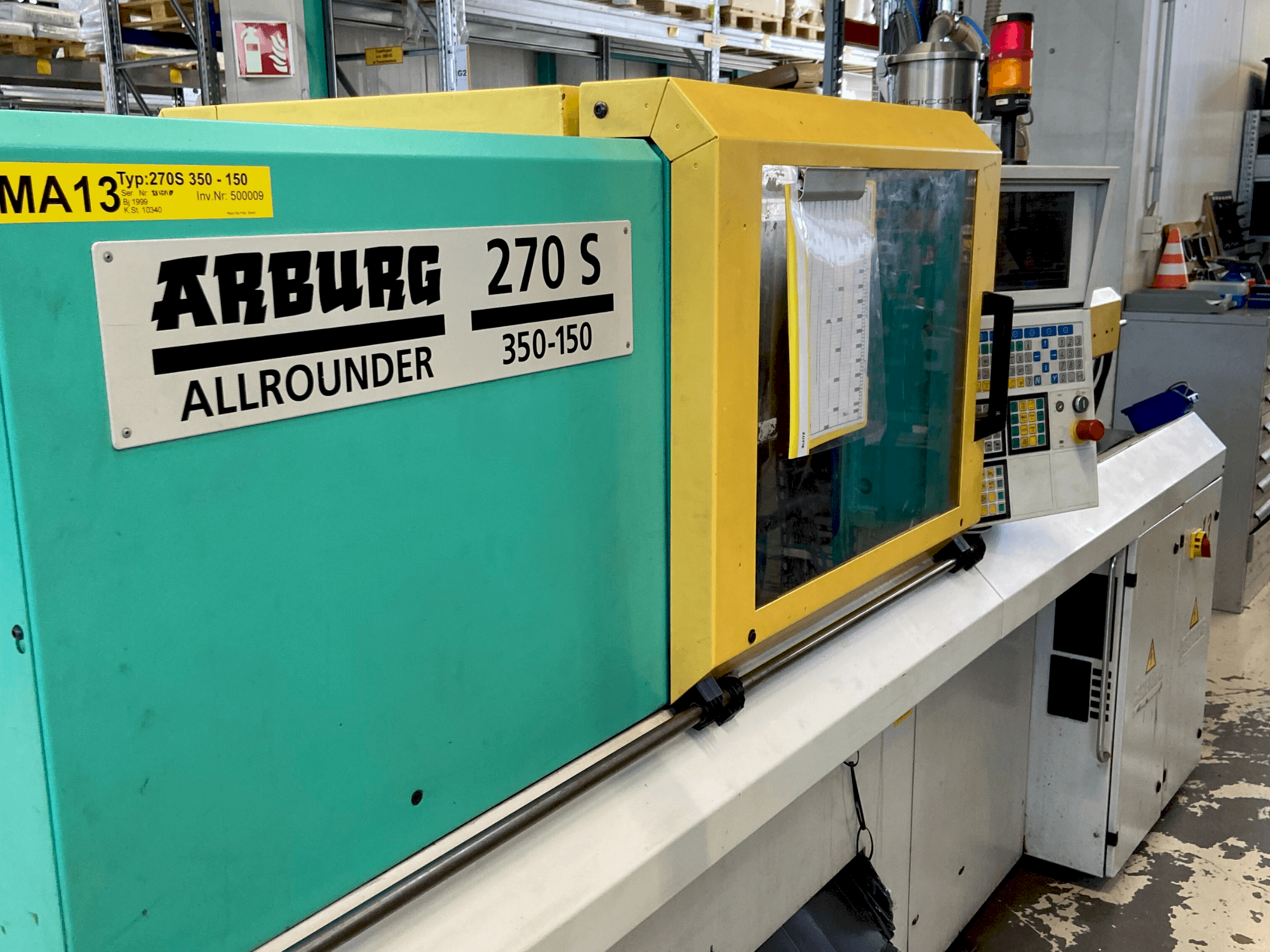 Vooraanzicht  van Arburg Allrounder 270 S 250-60  machine