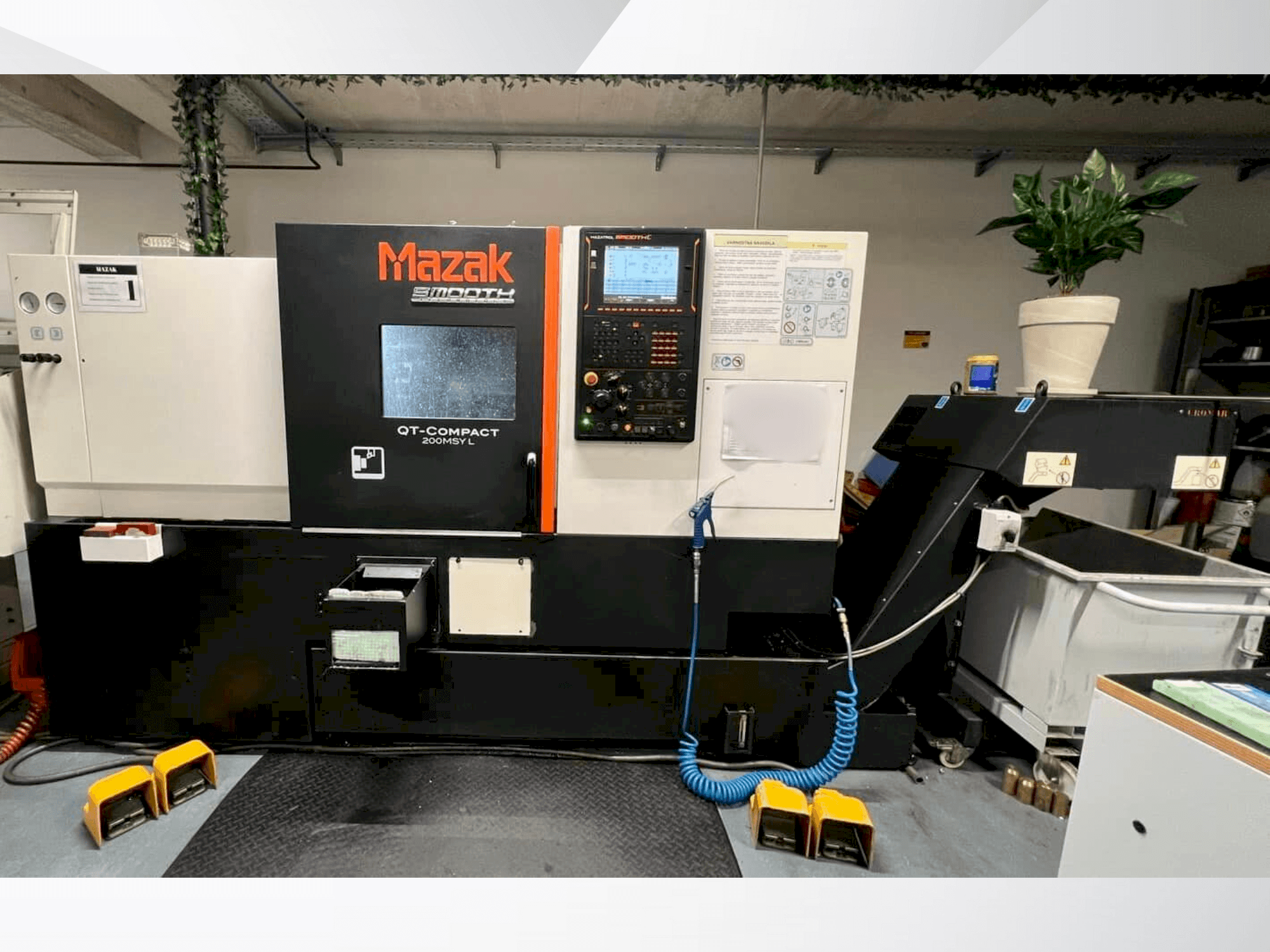 Vooraanzicht  van Mazak QUICK TURN COMPACT 200 MSY  L  machine