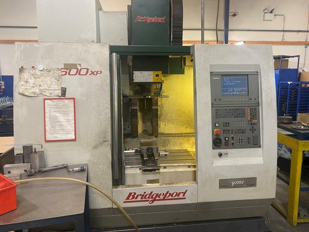 Vooraanzicht  van Bridgeport VMC 600XP  machine