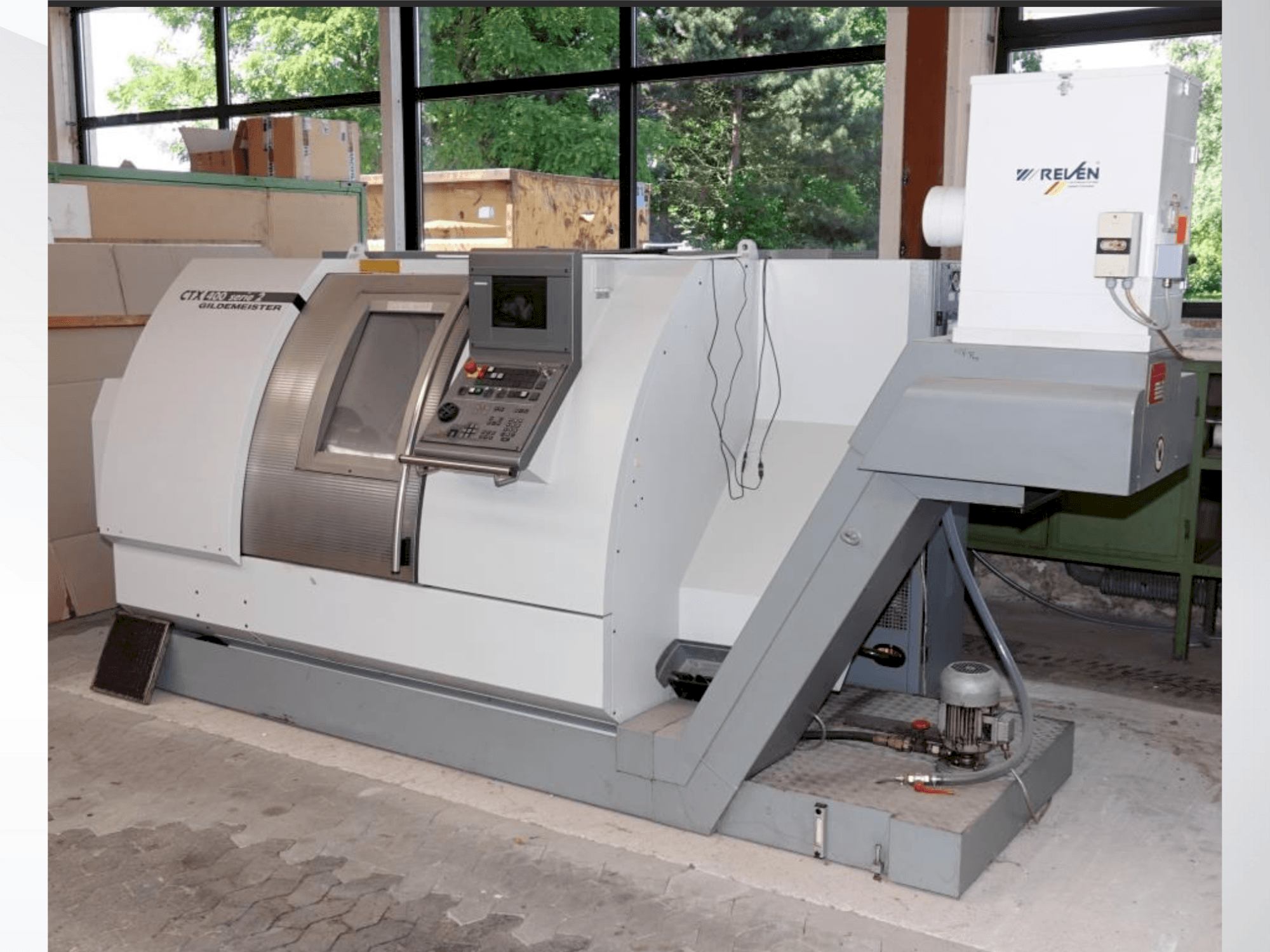 Vooraanzicht  van Gildemeister CTX-400 S2  machine