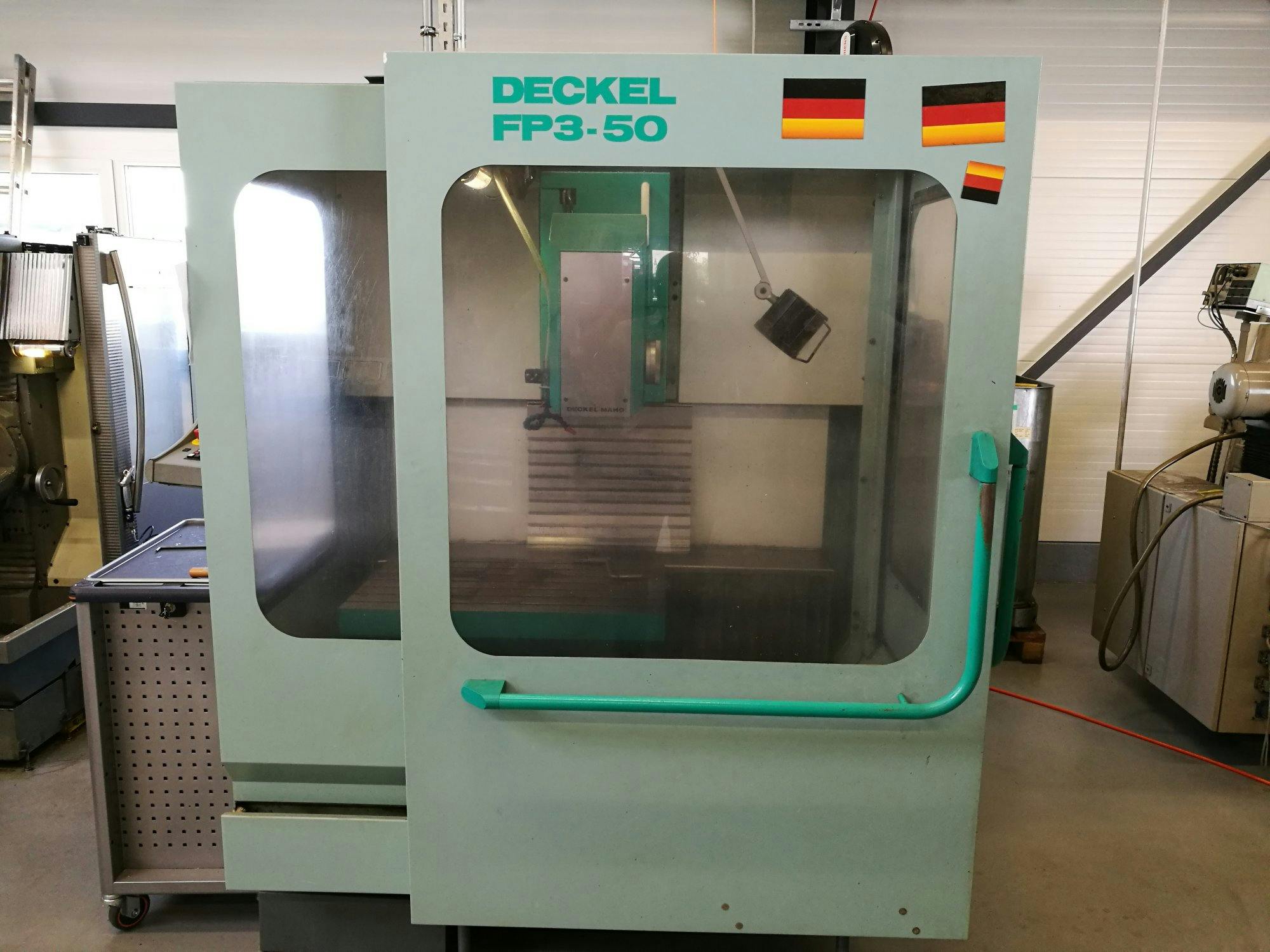 Vooraanzicht  van DECKEL FP3-50 machine