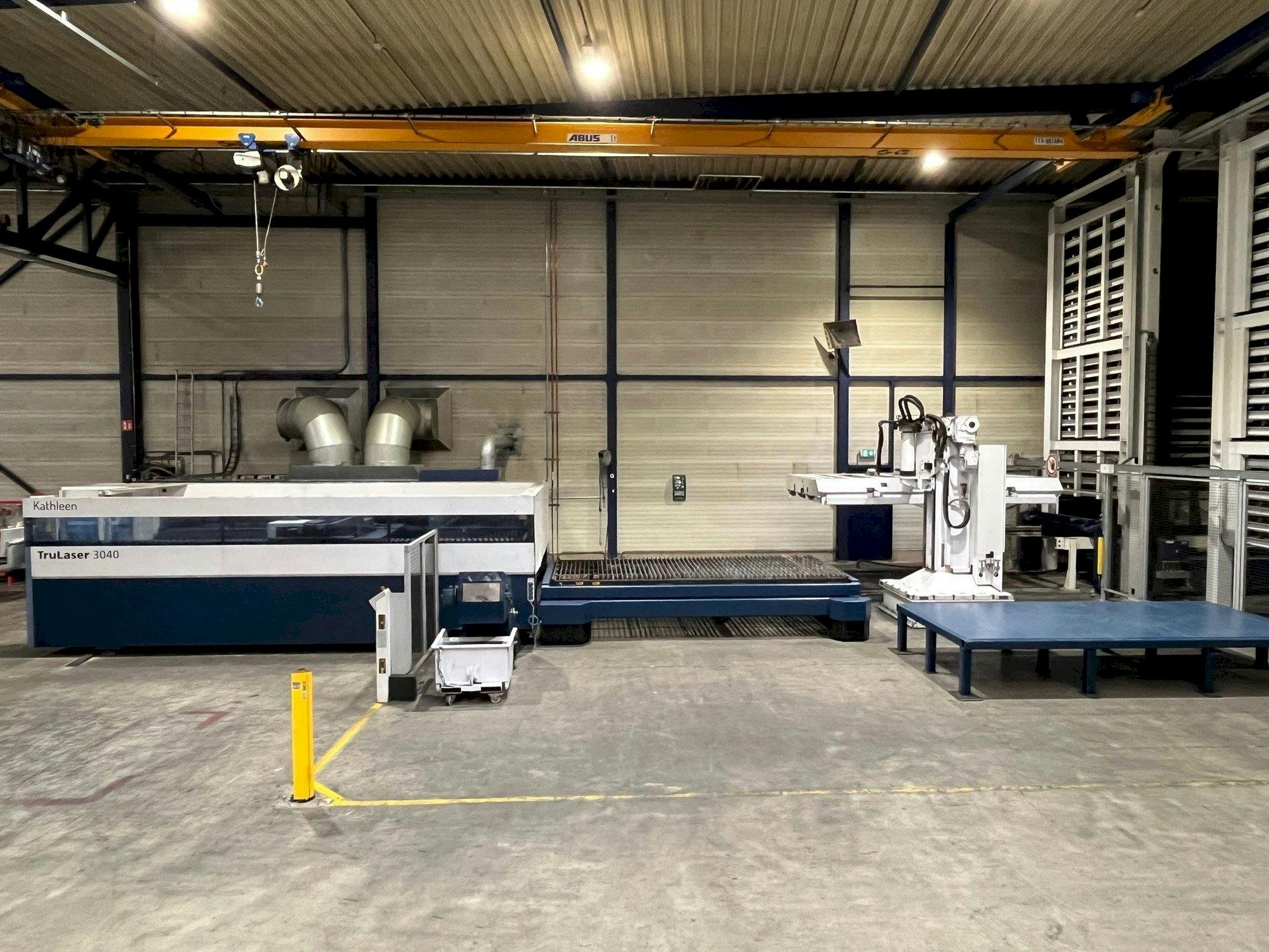 Vooraanzicht  van Trumpf TruLaser 3040 6kW CO2 + Liftmaster  machine