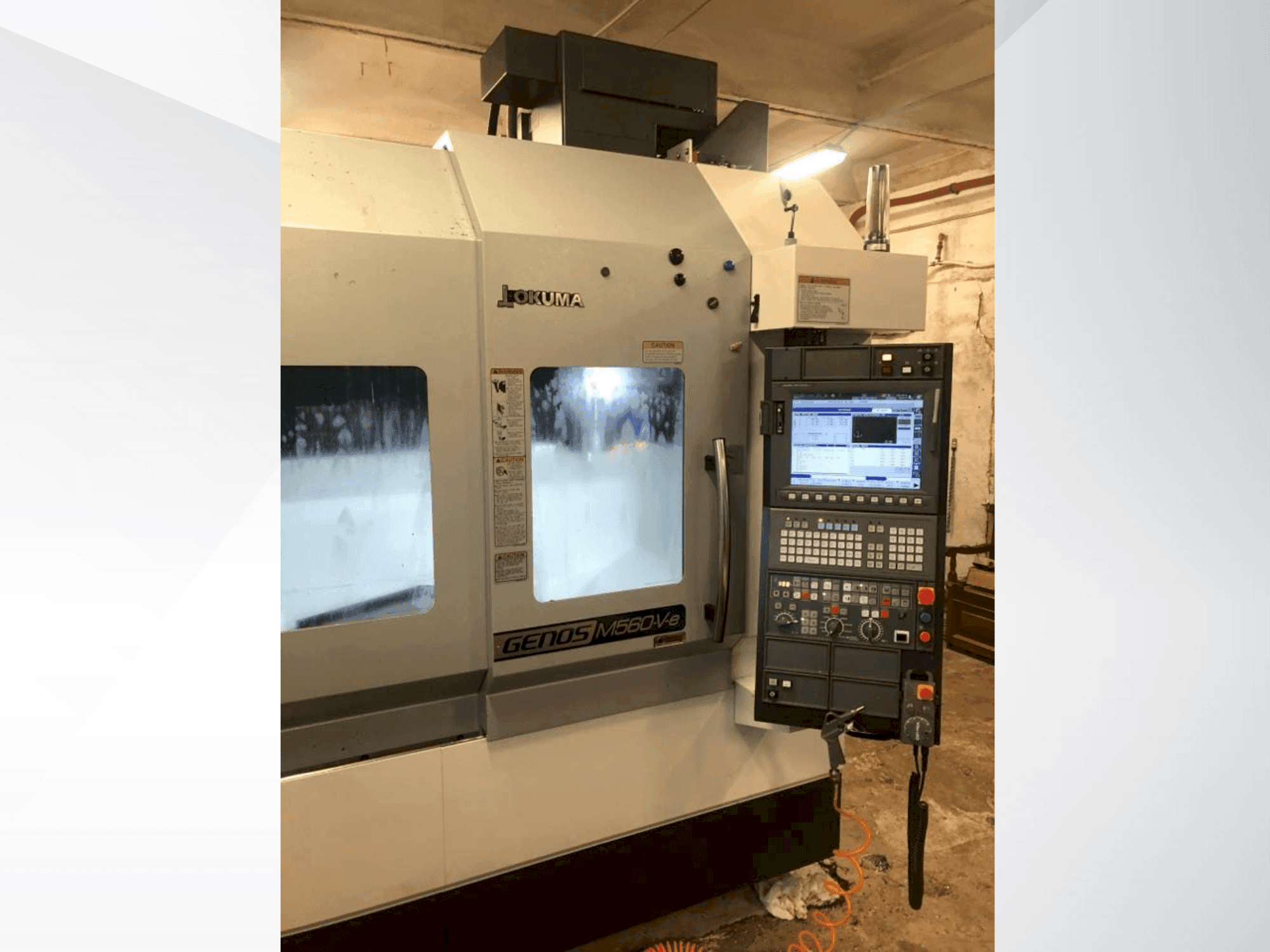 Vooraanzicht  van Okuma GENOS M560-V-e  machine