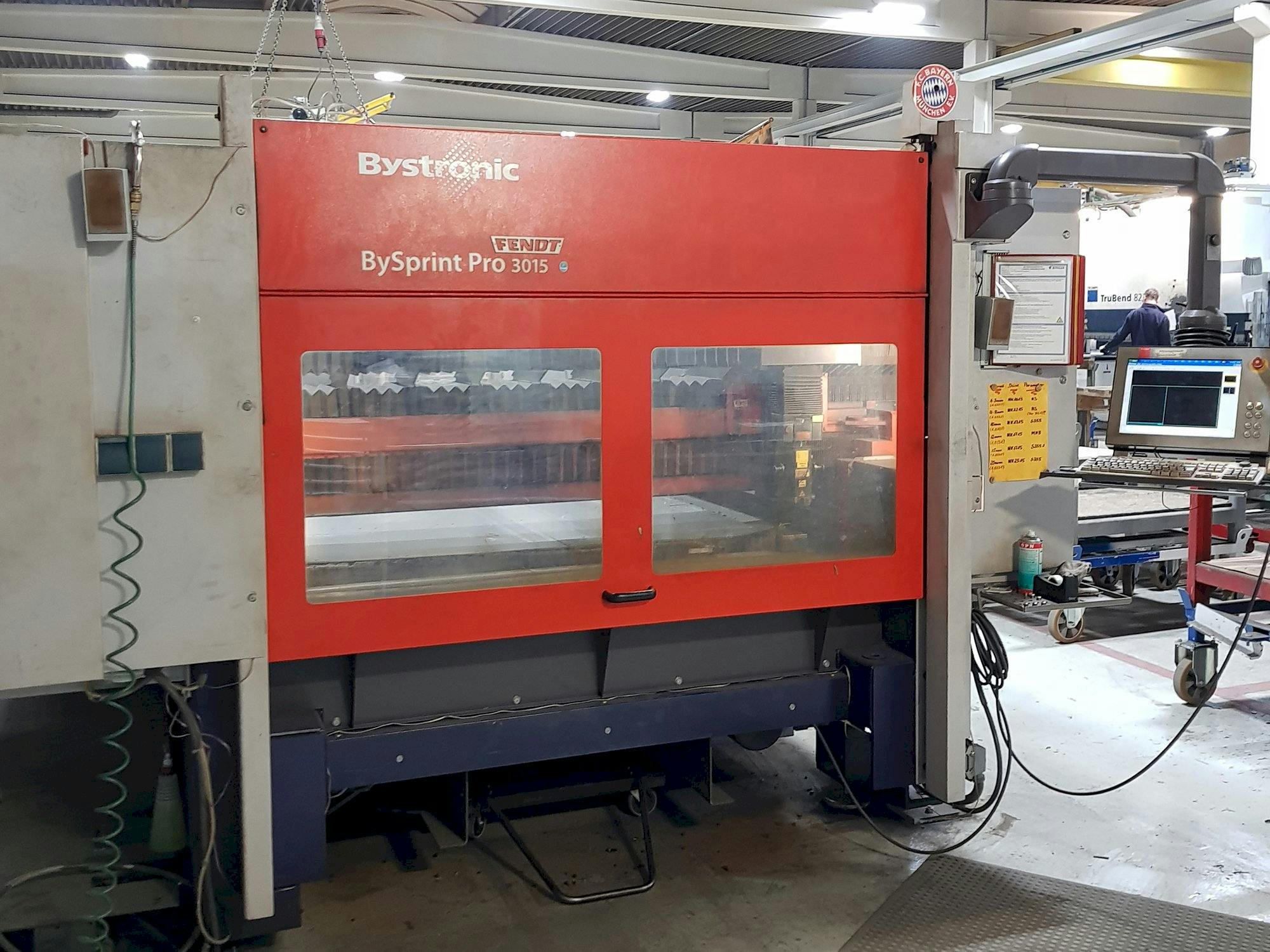 Vooraanzicht  van Bystronic BySprint Pro 3015 machine