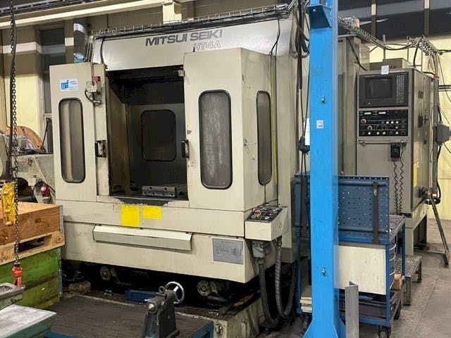 Vooraanzicht  van Mitsui Seiki HT4A  machine