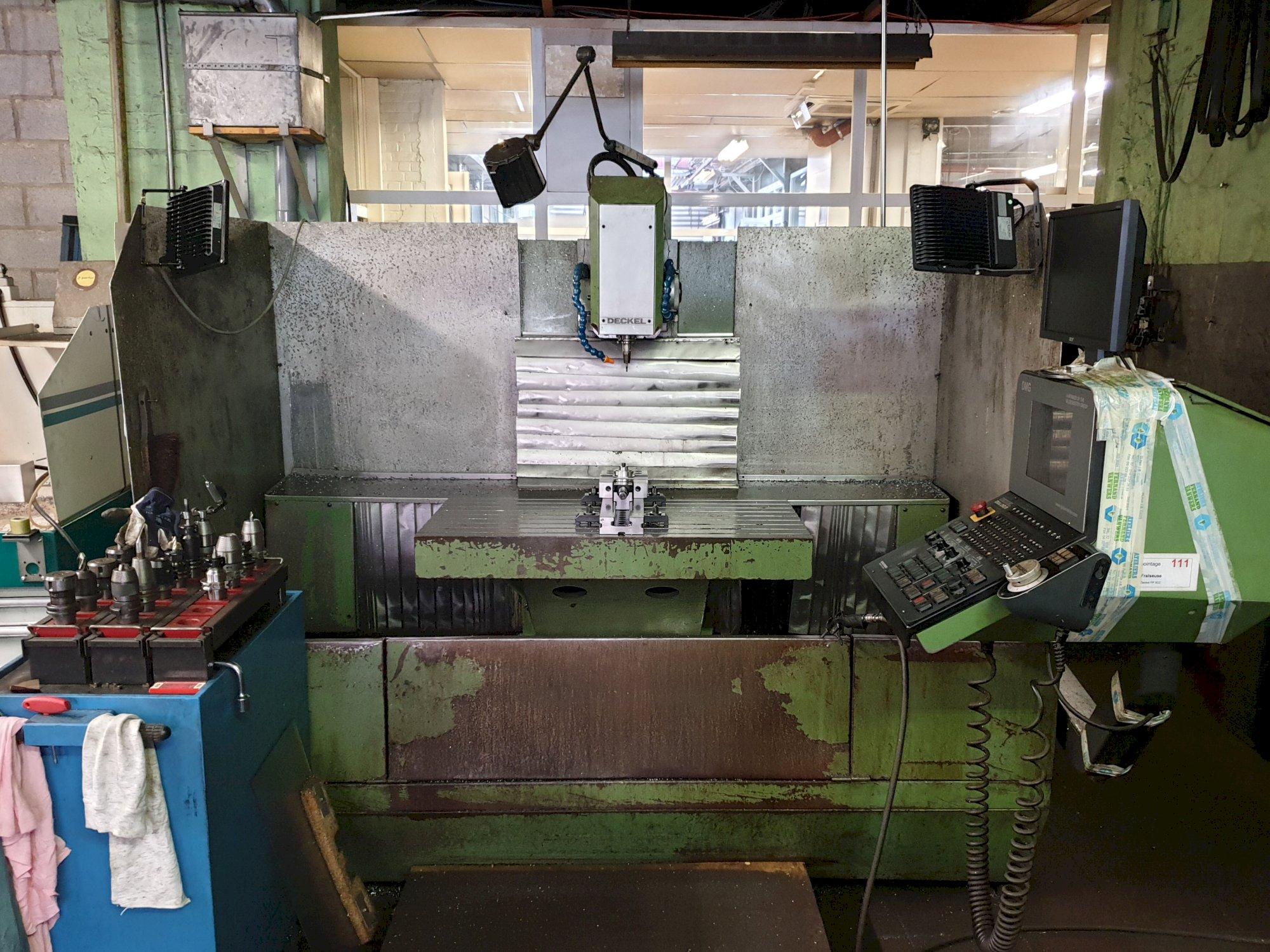 Vooraanzicht  van DECKEL FP5CC machine