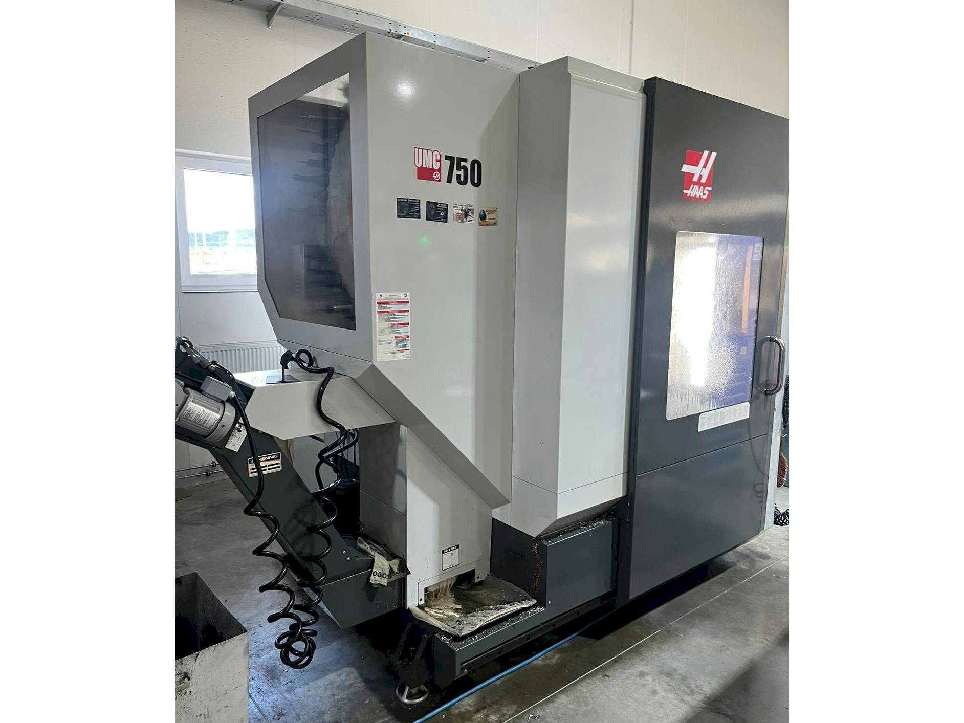 Vooraanzicht  van HAAS UMC-750  machine