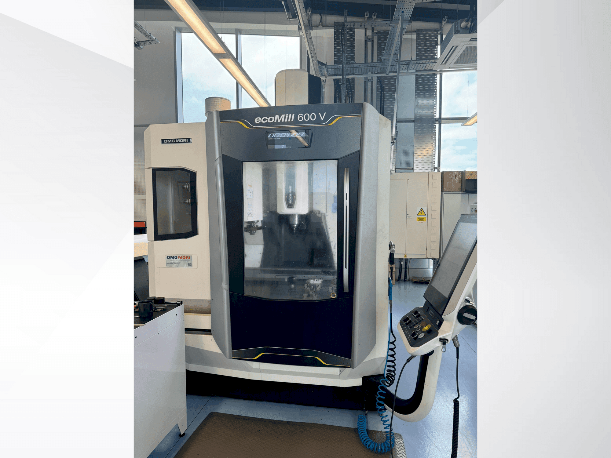 Vooraanzicht  van DMG MORI ecoMILL 600V  machine