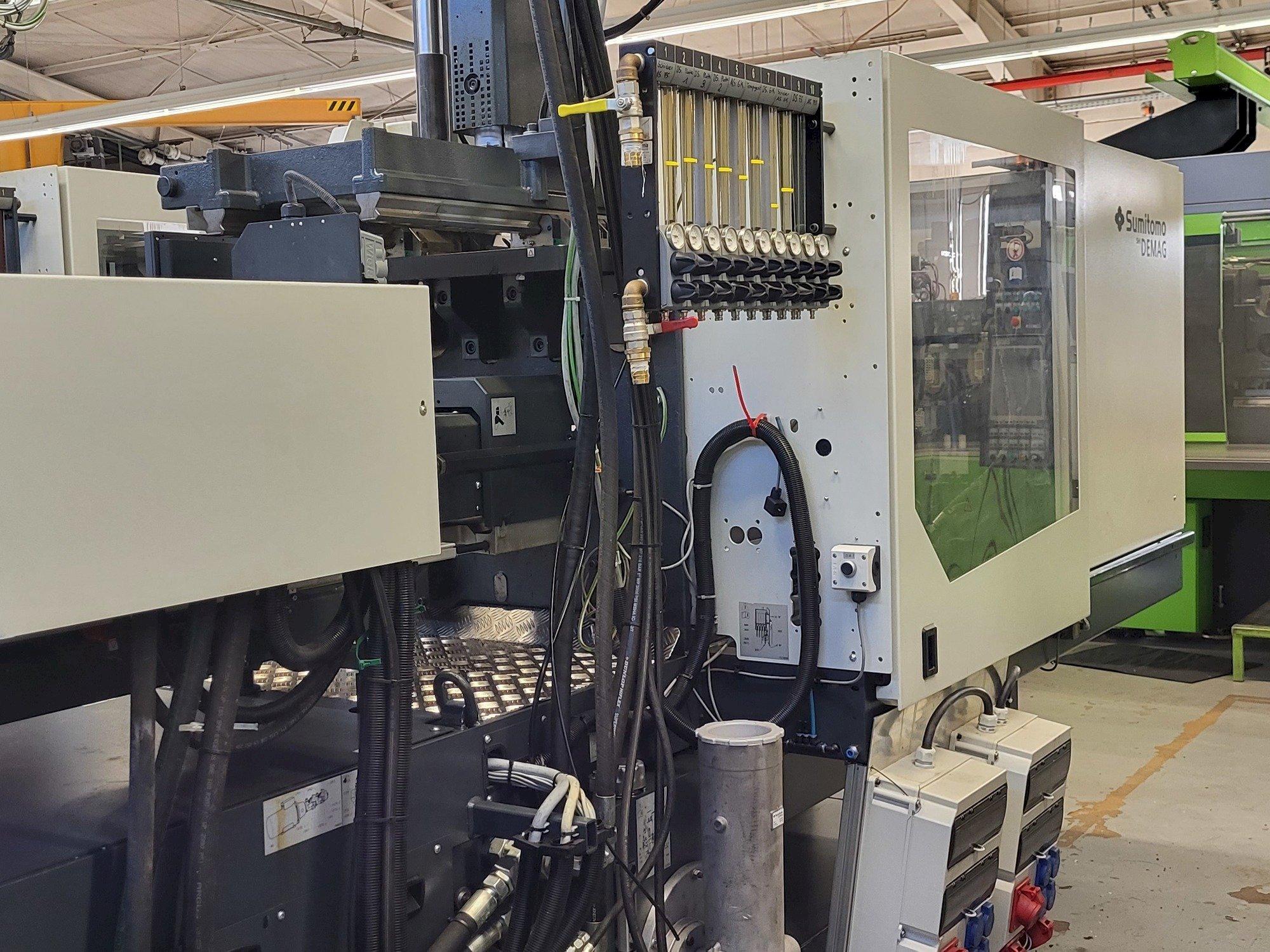 Linkerzijdeaanzicht  van Sumitomo SHI DEMAG Systec Multi 120/470-200h/80V  machine