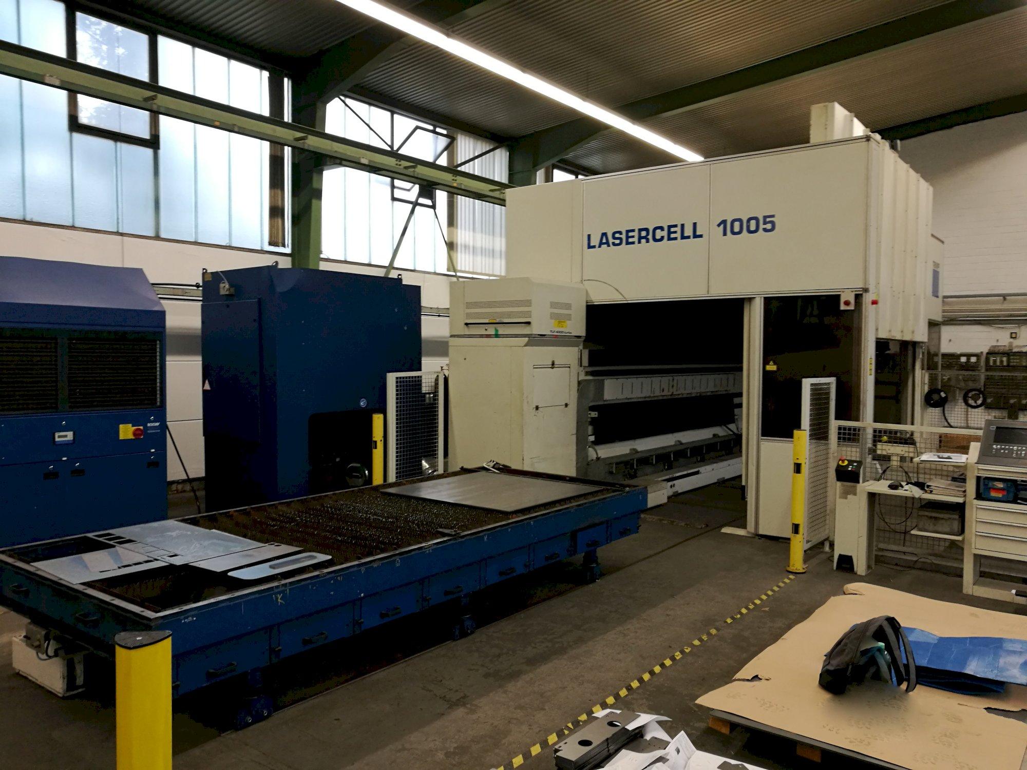 Links zicht  van Trumpf Lasercell TLC 1005 machine