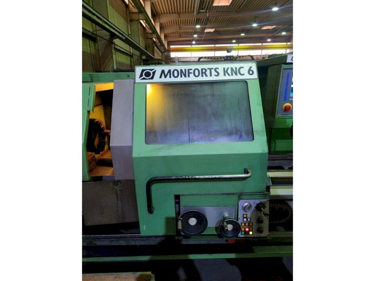 Vooraanzicht  van Monforts KNC6 x 2000  machine