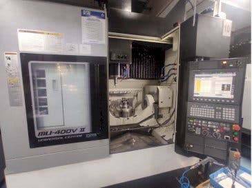 Vooraanzicht  van Okuma MU-400V-II  machine