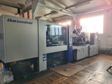 Vooraanzicht  van Battenfeld TM 450/2800  machine