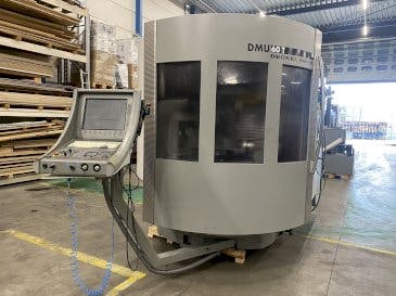 Vooraanzicht  van DECKEL MAHO DMU60T  machine