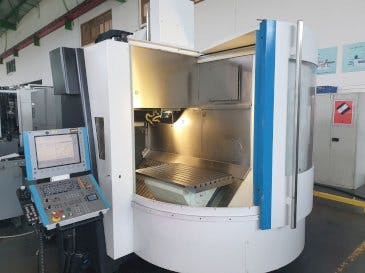 Vooraanzicht  van MIKRON HSM 800  machine