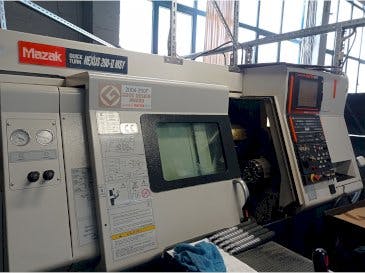 Vooraanzicht  van Mazak Quick Turn Nexus 200-II MSY  machine