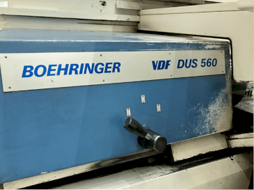 Vooraanzicht  van BOEHRINGER VDF DUS 560  machine