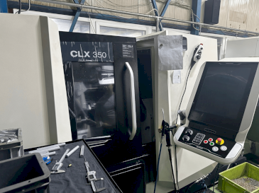 Vooraanzicht  van DMG MORI CLX 350 V6  machine