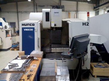 Vooraanzicht  van Hurco VMX30  machine