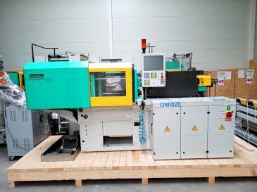 Vooraanzicht  van Arburg Allrounder 270S 350-100U  machine