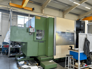 Vooraanzicht  van DMG MORI DMU 125  machine