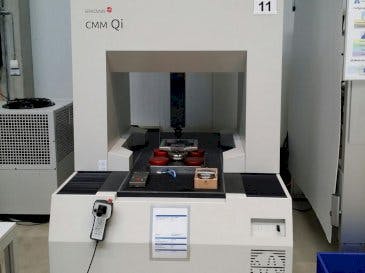 Vooraanzicht  van EROWA CMM Qi  machine