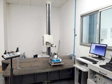 Vooraanzicht  van ZEISS Carmet CNC  machine