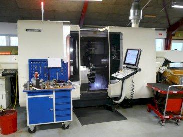 Vooraanzicht  van DMG MORI CTX beta 800 A4  machine