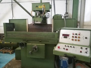 Vooraanzicht  van GER RS-50/25 machine