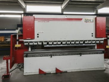 Vooraanzicht  van ASTRIDA-BAYKAL APH 3710x240 machine