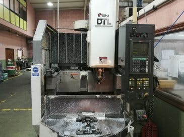 Vooraanzicht  van Enshu DT-CL machine