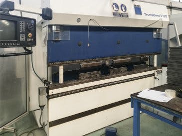 Links zicht  van Trumpf TrumaBend V130 machine