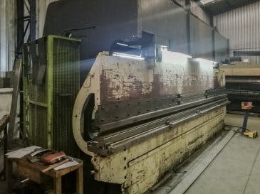 Links zicht  1 van ARRIETA PPHEE-250/60 machine