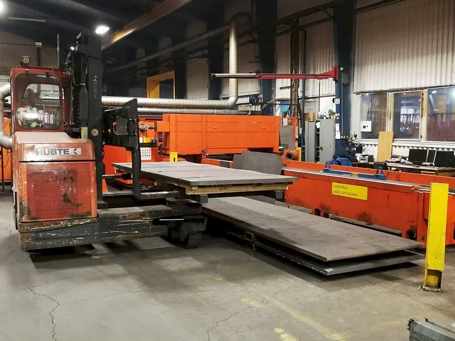 Vooraanzicht van Bystronic ByStar 3015 machine
